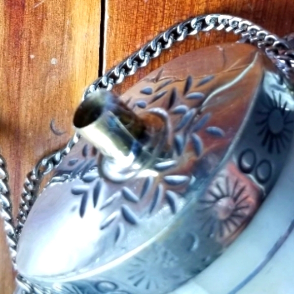 ✨️Vintage Snuff box w/ Faceted Crystals Necklace -One Of A Kind✨️ - Picture 13 of 17